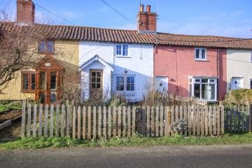 Charming Cottage with Annexe for Sale Near Saxmundham