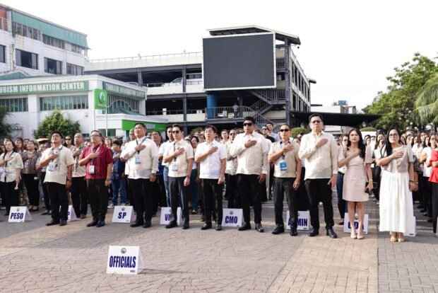 Mandaue City Considers 4-Day Work Week Due to Rising Fuel Prices