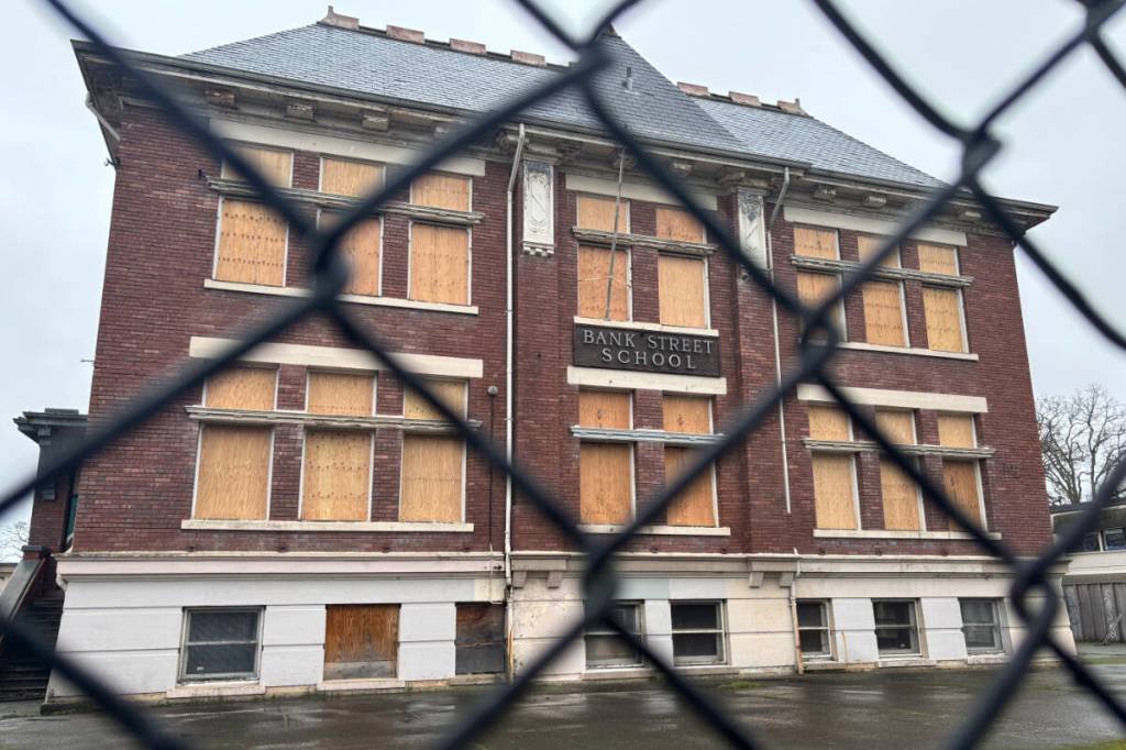 Victoria School Changes: Sundance Elementary Expansion & Banks Street School Closure?