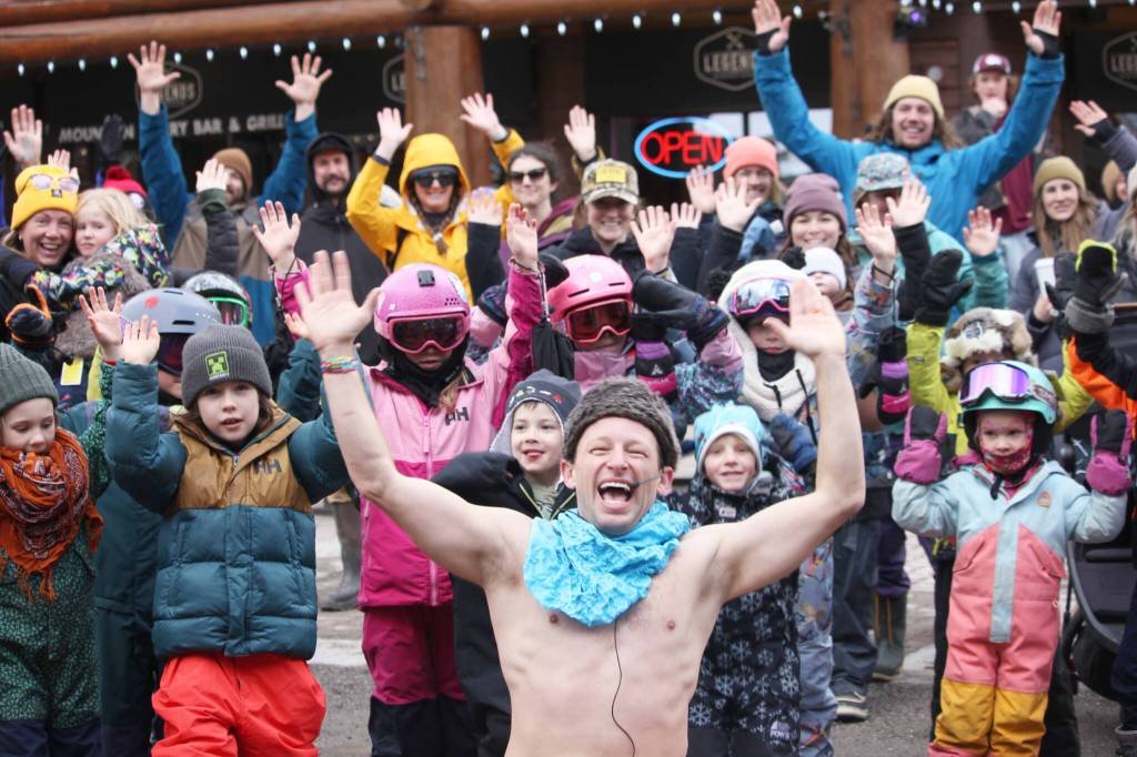 Vikings brave the rain at 49th annual Griz Days