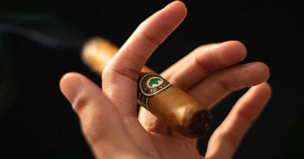 Iowa Senate Approves Bill to Permit Smoking in Cigar Bars