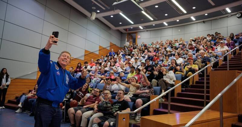 Former Astronaut Mike Fossum Shares Space Journey at Texas A&M Physics Fest