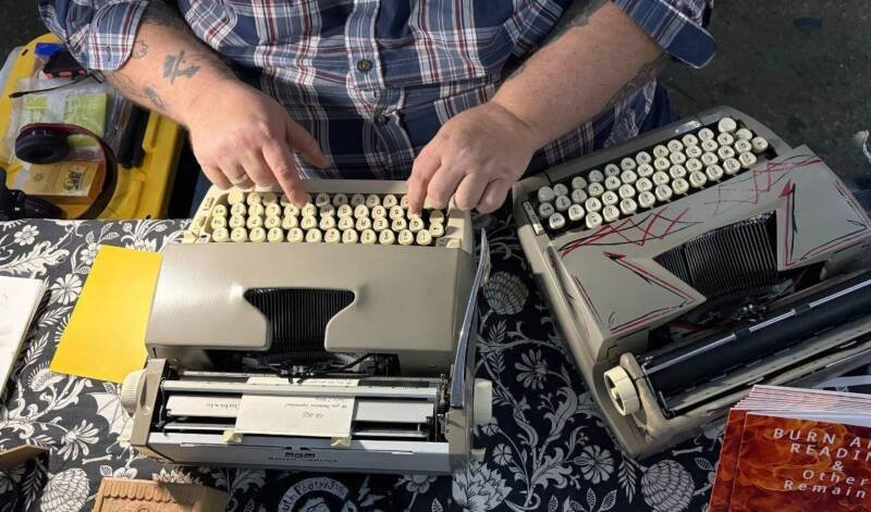 Typewriter Poet Brings Personalized Poetry to the Streets of California