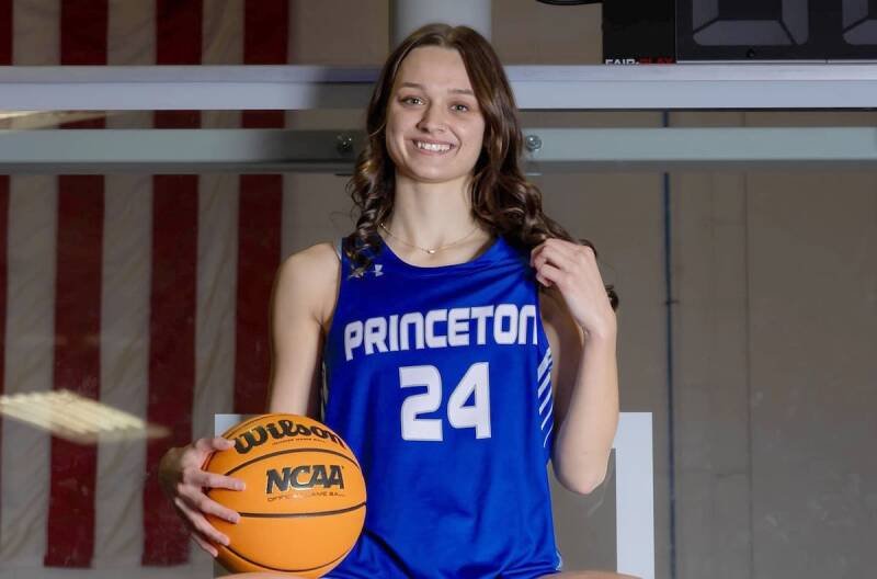 Keighley Davis Named 2026 NewsTribune Girls Basketball Player of the Year: Analysis and Impact