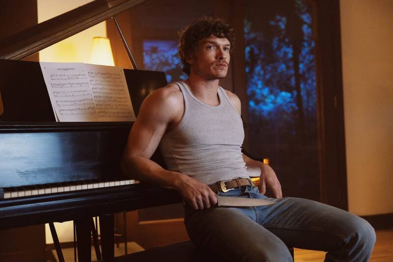 Connor Storrie Verizon Ad: Horror Meets Tech in New Campaign