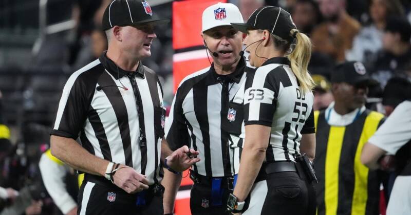 NFL Referee Negotiations Stall: Will Replacement Refs Return? A Deep Dive