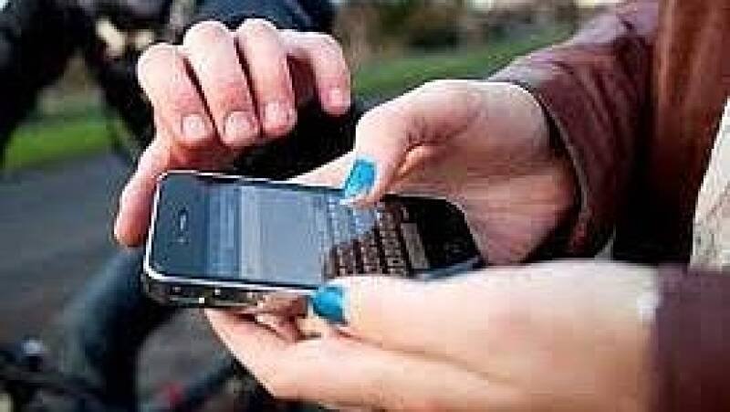 Bhopal Mobile Phone Thefts: Understanding the Rise and Impact
