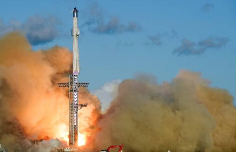 NASA's Artemis II Launches: A Giant Leap Back to the Moon