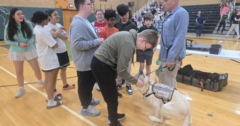 Retired Army Sergeant Major Inspires Students: Perseverance and Overcoming Challenges