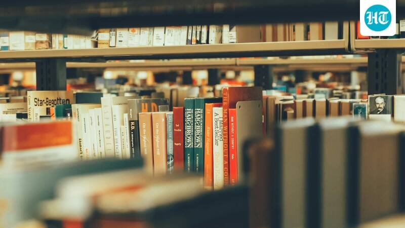 Quick Reads: Engaging Non-Fiction Books for Busy Weekends