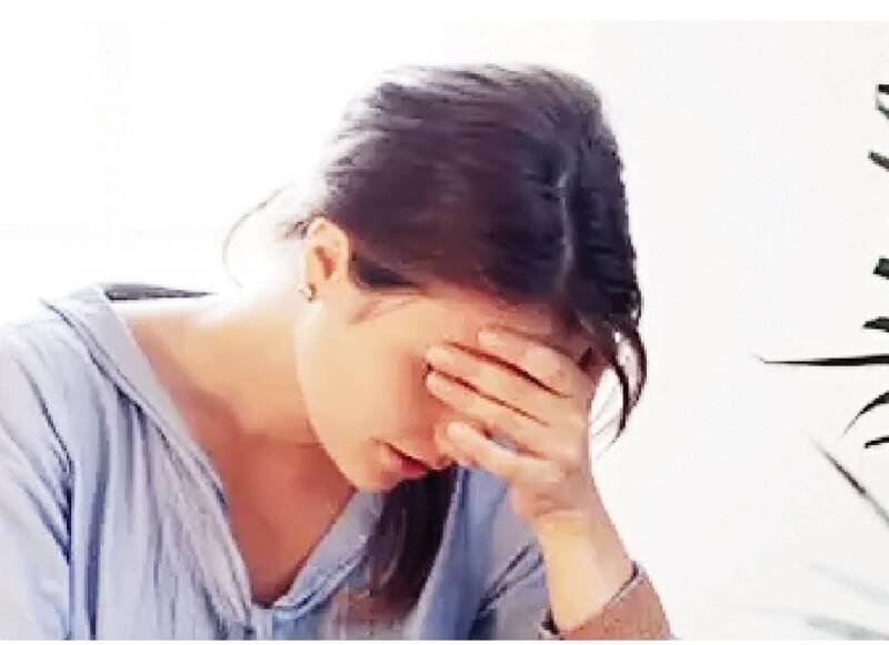 Chewing Gum: Health Benefits, Risks, and Expert Analysis