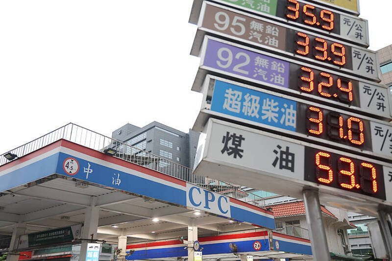 Fuel Prices Unchanged: What It Means For You and the Economy