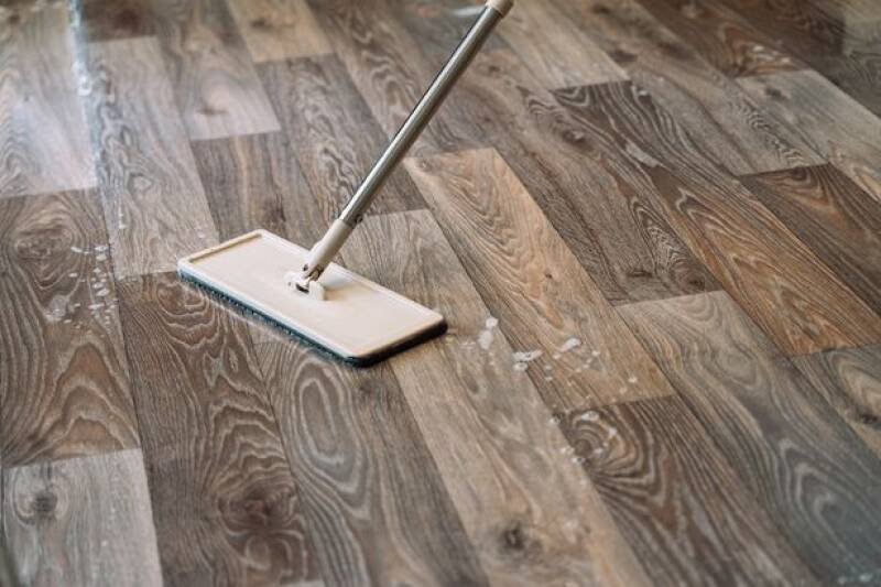 Naturally Clean Wooden Floors: The One Weird Trick That Works (and Saves You Money!)