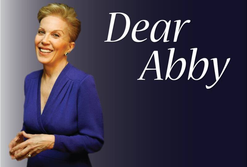 Dear Abby Photobomb Creates Recreation Center Controversy: Understanding the Etiquette