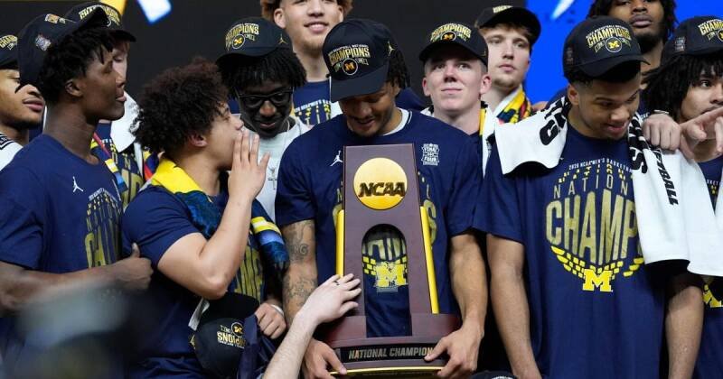 College Basketball Top 25 for 2026-27: Way-Too-Early Predictions and Analysis