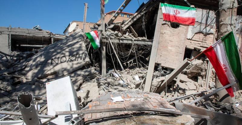 Is the US Conflict with Iran Heading Towards Another Iraq War? Analysis and Future Outlook