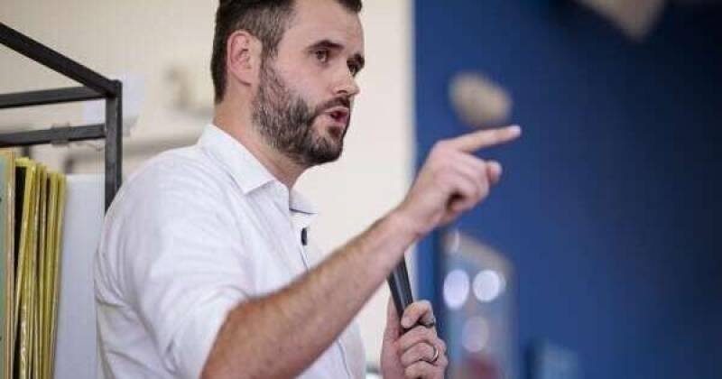 Zach Wahls' Anti-Corruption Plan: Iowa Senate Race Heats Up