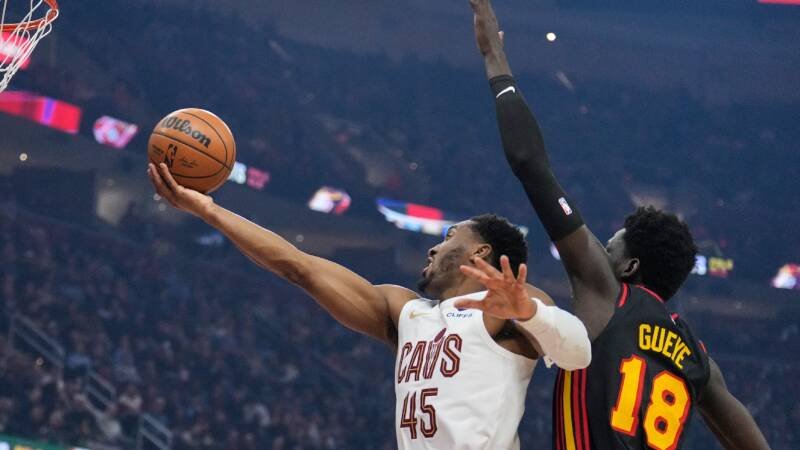 Cavs vs Hawks: Analytics Clash with Prediction Markets Ahead of Friday's Game