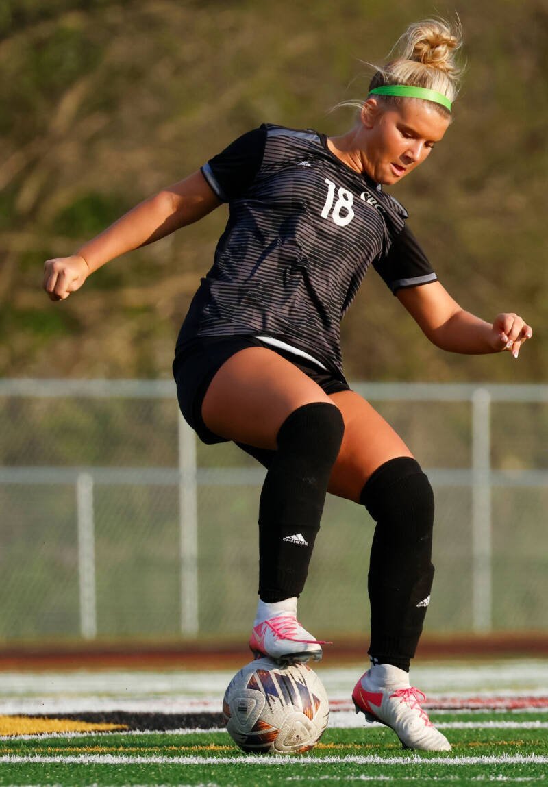 Hickman's Linnea Woldruff Jumps to Success: Girls Night Out Meet Recap