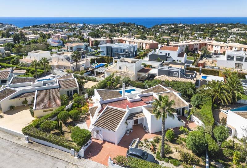 Casa Caesarea: Your Tranquil Algarve Villa Escape