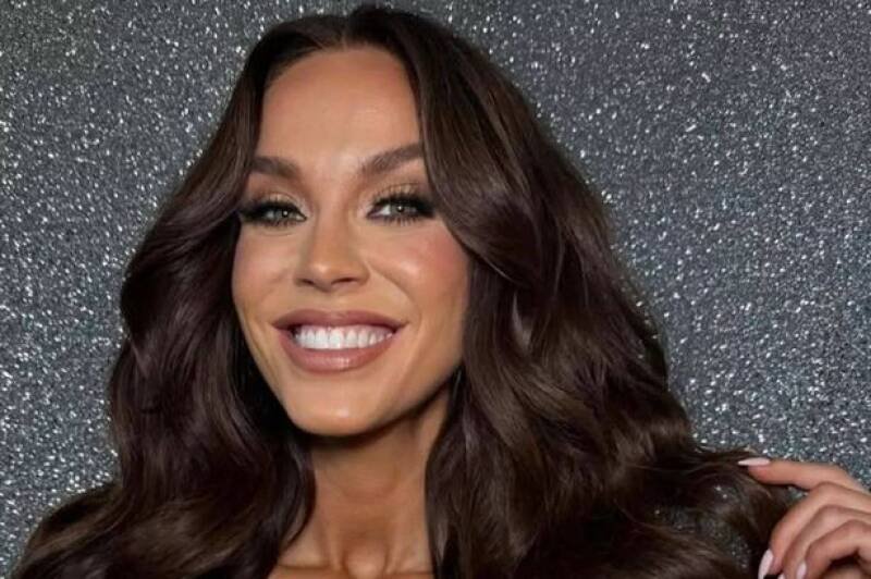 Vicky Pattison's M&S Trench Coat: The Perfect Spring Jacket?