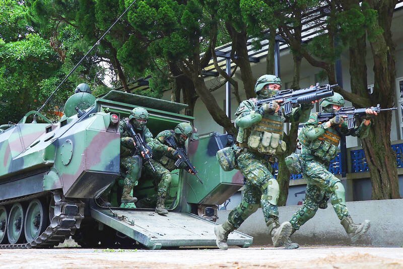 Taiwan's Han Kuang Exercises: Integrating US Military Tactics for Enhanced Defense