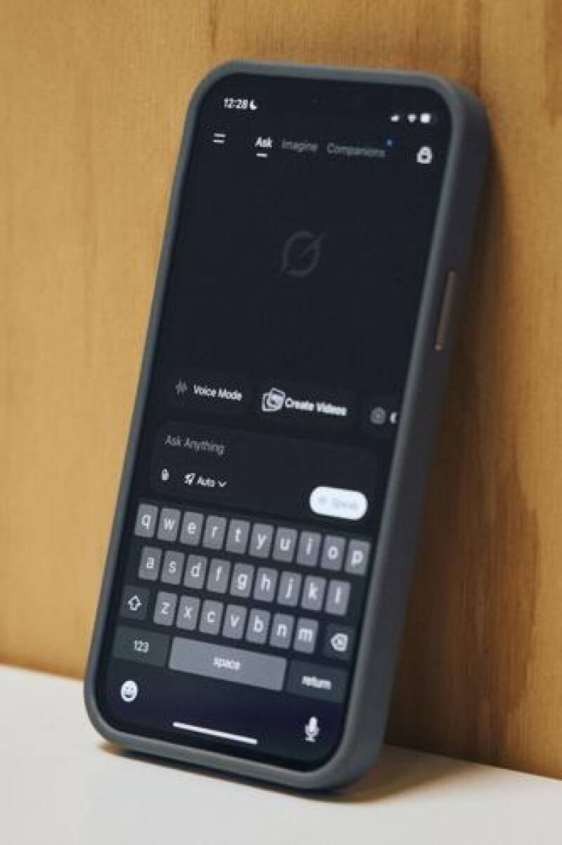 Gen Z and AI: Usage High, Optimism Low - What's Happening?