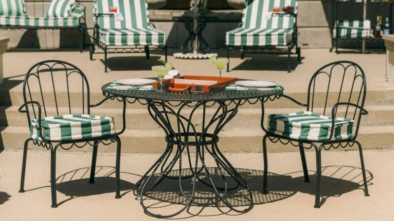 Small Backyard Bistro Sets: Create a Romantic Outdoor Space