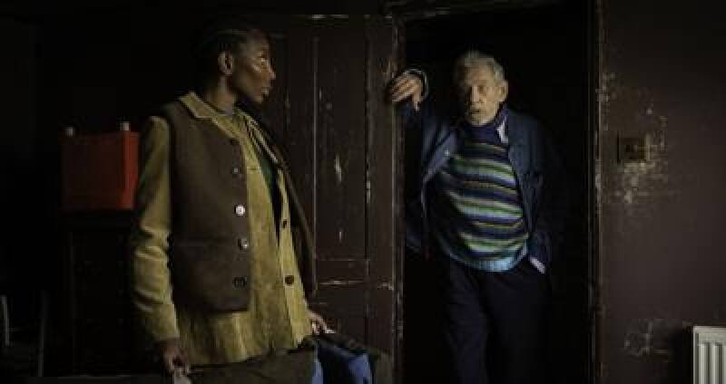 Ian McKellen Shines in Soderbergh's 'The Christophers': A Review and Analysis