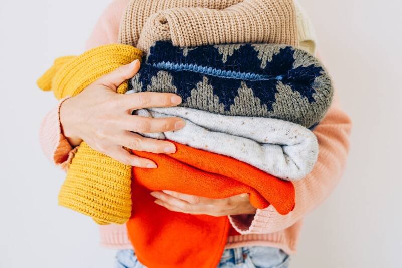 10 Creative Ways to Reuse Old Sweaters: Upcycling Ideas for Your Wardrobe