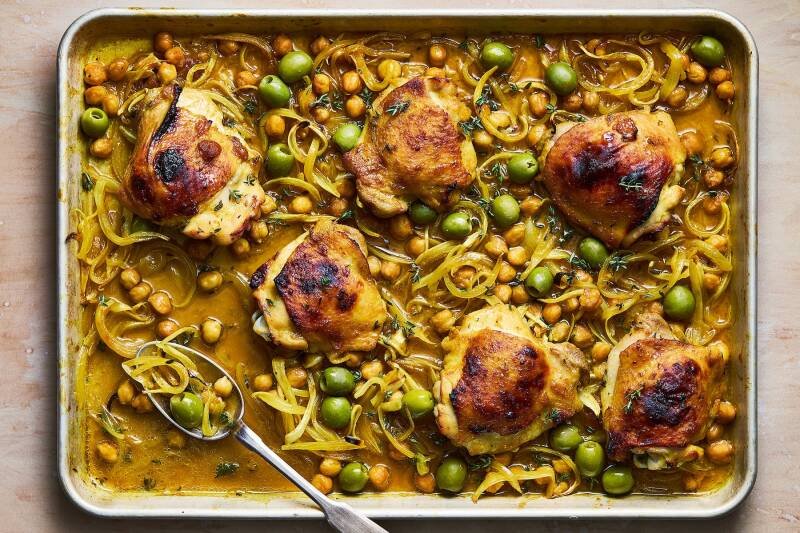 Apricot Thyme Chicken and Chickpeas Recipe: A Flavorful One-Pan Meal