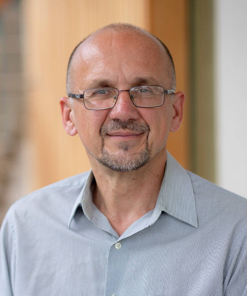 New Microscopy Breakthrough: Seeing Proteins Inside Living Cells Like Never Before